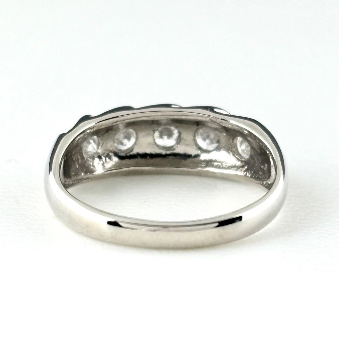 MELEE DIAMOND DESIGN PLATINUM RING - 3