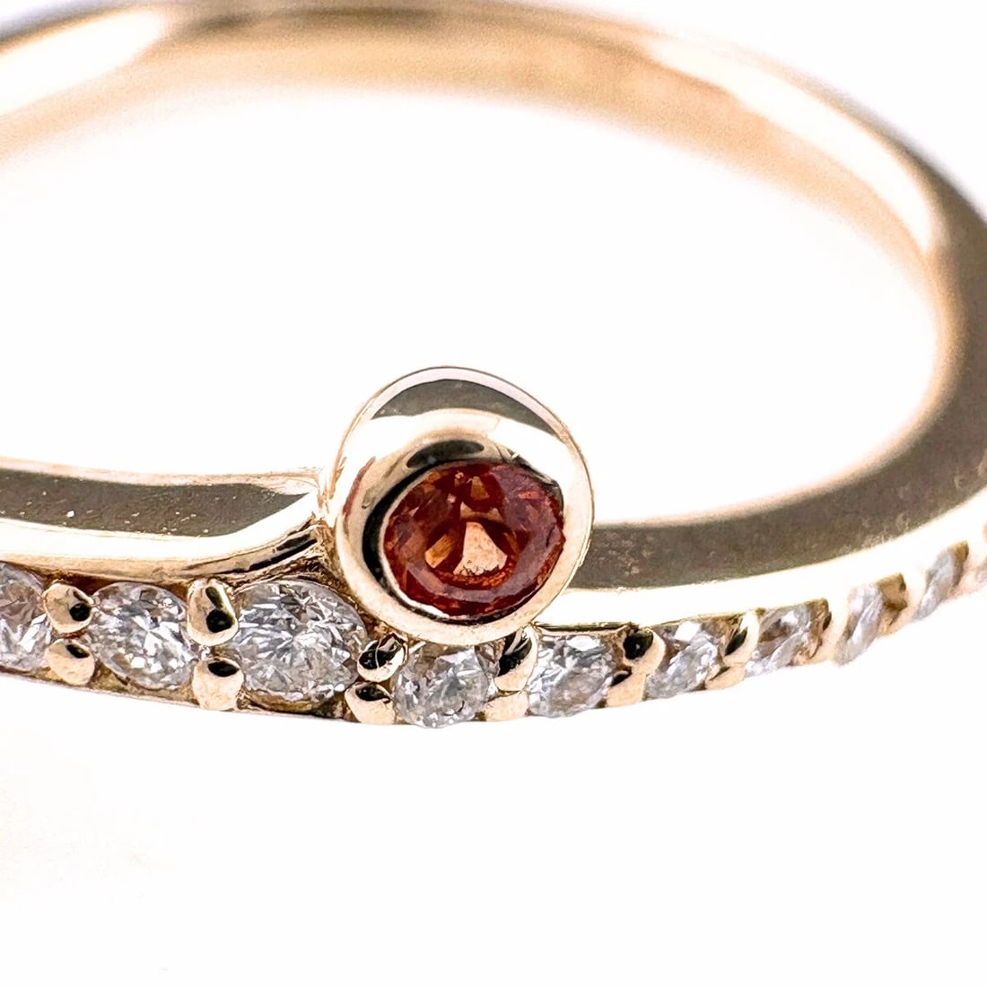 SAPPHIRE DESIGN PG DIAMOND RING: sapphire design PG Diamond Ring Brand: Unbranded Type/Style: Ring Material: 18KPG, Main Stone/Creation Sapphire Diamond Color: PG Size: US 5.5 Accessories: None Accessories Notice: When purchasing