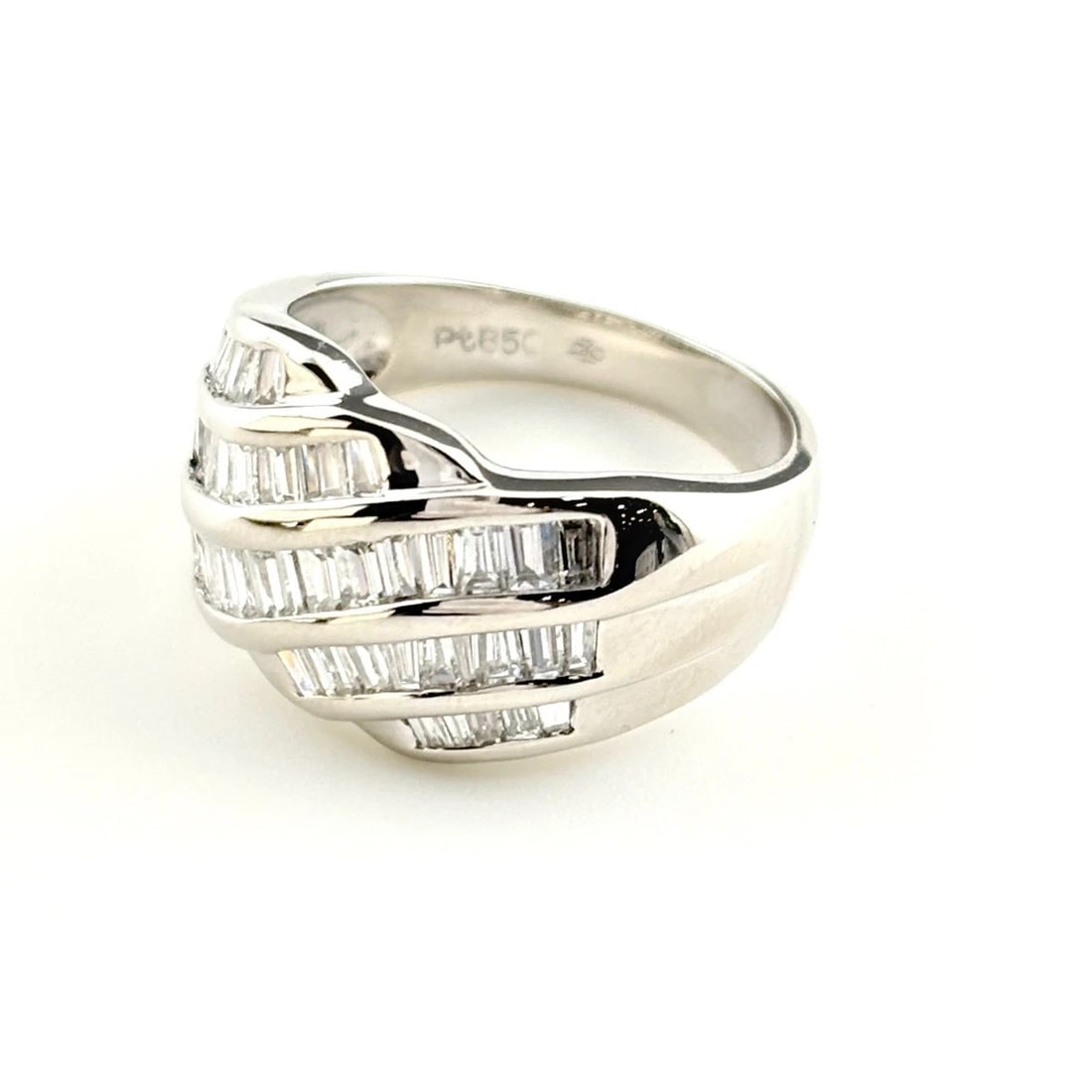 MELEE DIAMOND DESIGN PLATINUM RING - 3