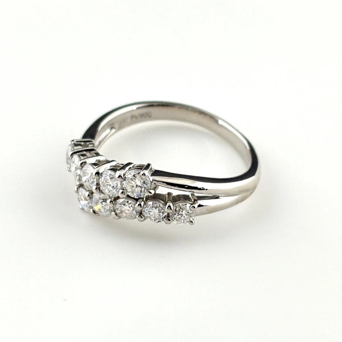 MELEE DIAMOND DESIGN PLATINUM RING: melee diamond design Platinum Ring Brand: Unbranded Type/Style: Ring Material: Pt900, Main Stone/Creation Natural Color: None Size: US 7.5 to 8 Accessories: None Accessories Notice: When p