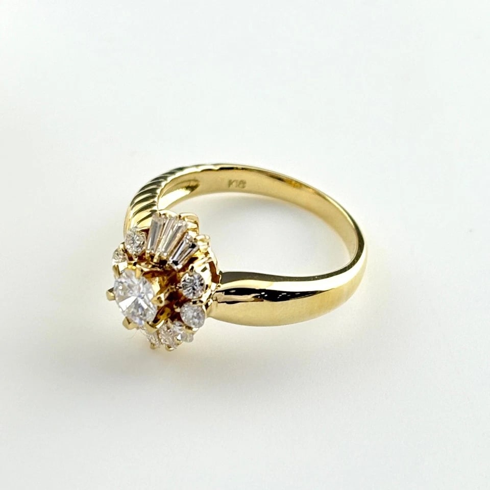 DIAMOND DESIGNYG YELLOWGOLD MELEE DIAMOND RING: diamond designYG YellowGold melee diamond Ring Brand: Unbranded Type/Style: Ring Material: 18K, Main Stone/Creation Natural Color: YellowGold Size: US 4.5 to 5 Accessories: None Accessorie