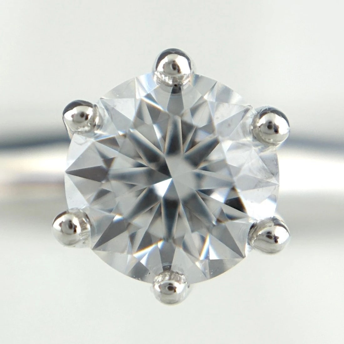 TIFFANY&CO. SOLITAIRE PLATINUM RING - 2