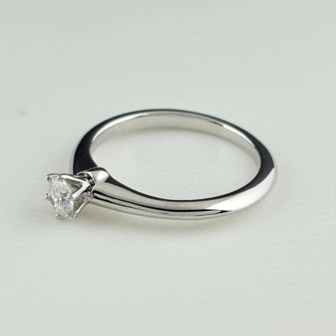 TIFFANY&CO. SOLITAIRE PLATINUM RING - 3