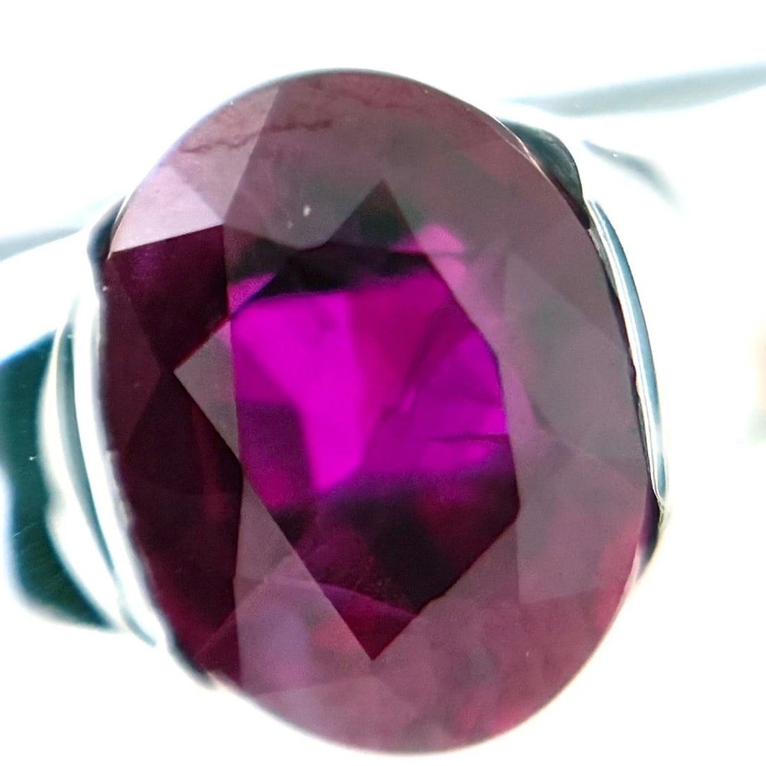 RUBY DESIGN PLATINUM MELEE DIAMOND RING: ruby design Platinum melee diamond Ring Brand: Unbranded Type/Style: Ring Material: Pt900, Main Stone/Creation Natural Color: None Size: US 6.5 Accessories: None Accessories Notice: When purchasing