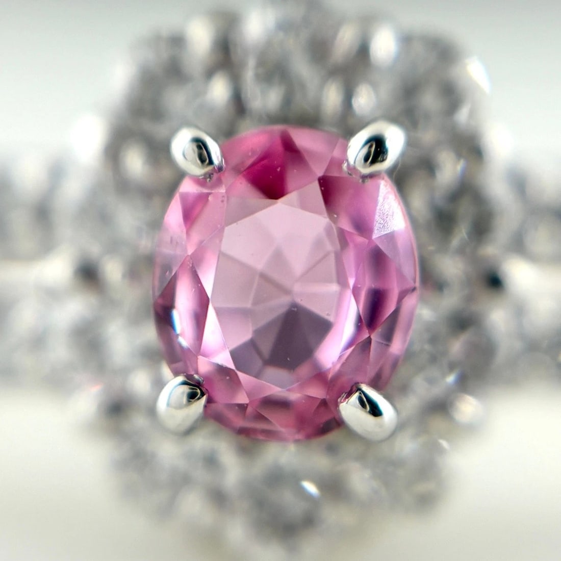 PINK SAPPHIRE DESIGN PLATINUM MELEE DIAMOND RING: pink sapphire design Platinum melee diamond Ring Brand: Unbranded Type/Style: Ring Material: Platinum900, Main Stone/Creation Pink sapphire diamond Color: None Size: US 4.5 to 5 Accessories: None