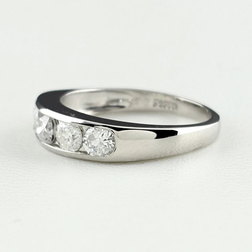 MELEE DIAMOND DESIGN PLATINUM RING: melee diamond design Platinum Ring Brand: Unbranded Type/Style: Ring Material: Pt900, Main Stone/Creation Natural Color: None Size: US 6.5 to 7 Accessories: None Accessories Notice: When p