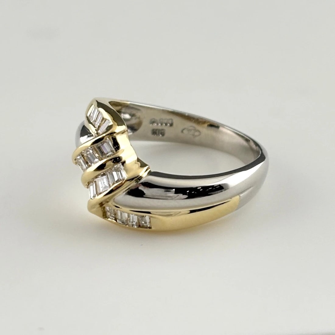MELEE DIAMOND DESIGN PLATINUM YG RING: melee diamond design Platinum YG Ring Brand: Unbranded Type/Style: Ring Material: 18KYellowGoldPt900, Main Stone/Creation Natural Color: YellowGoldNone Size: US 6 Accessories: None Accessories