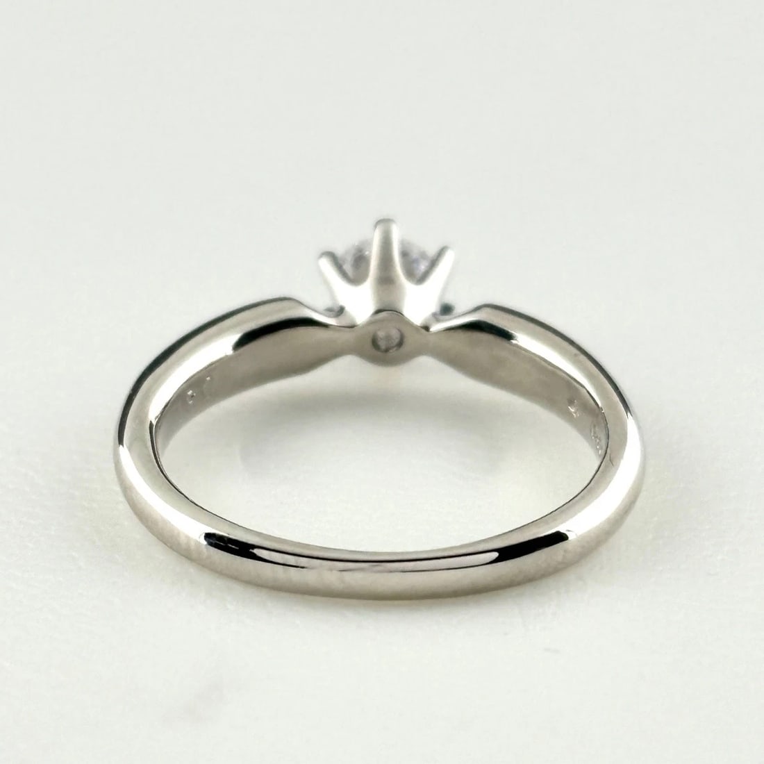 DIAMOND DESIGN PLATINUM RING - 2