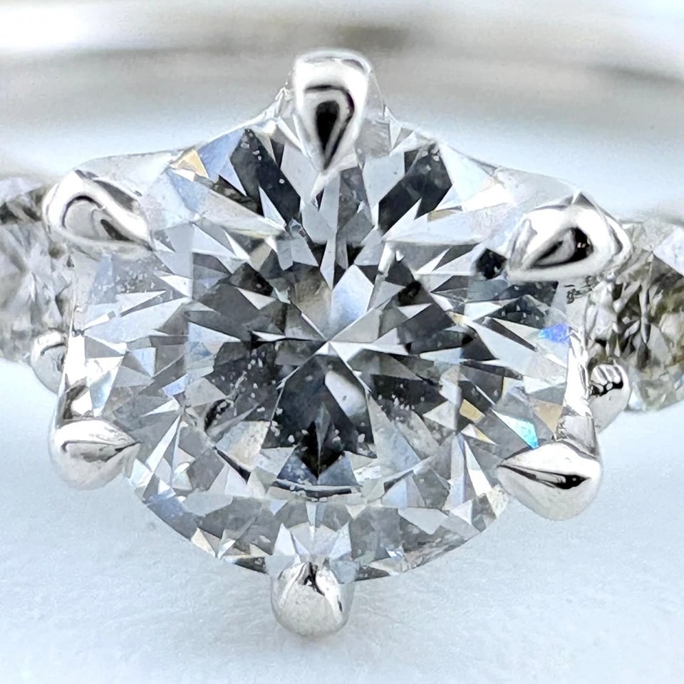 DIAMOND DESIGN PLATINUM RING: diamond design Platinum Ring Brand: Unbranded Type/Style: Ring Material: Pt950, Main Stone/Creation Natural Color: None Size: US 5 to 5.5 Accessories: None Accessories Notice: When purchasing
