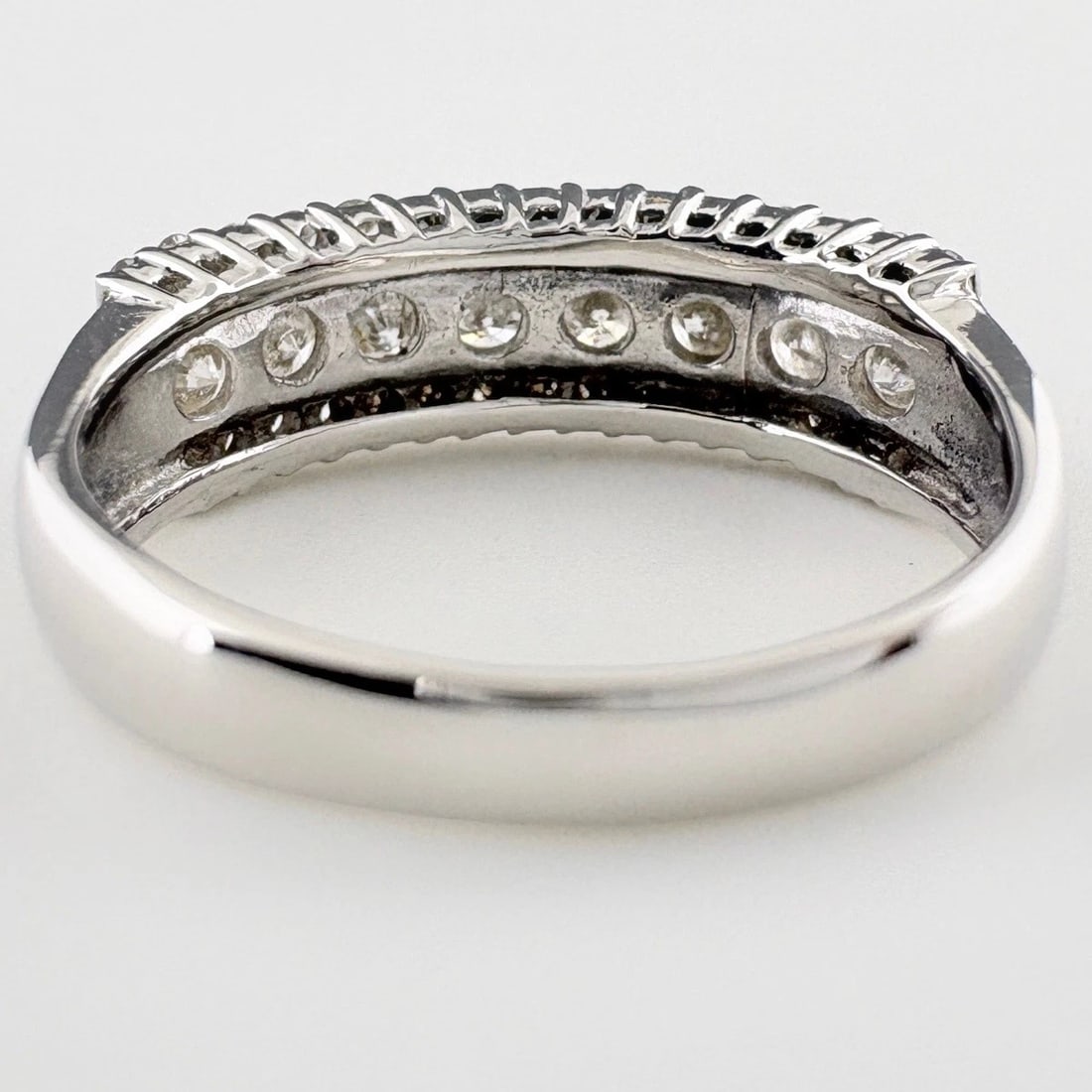 MELEE DIAMOND DESIGN PLATINUM RING - 4
