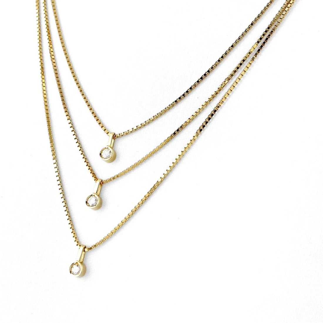 HOSHI NO SUNA MELEE DIAMOND DESIGN NECKLACE: HOSHI no SUNA melee diamond design necklace Brand: HOSHI no SUNA Type/Style: Necklace Material: 18KYellowGold, Main Stone/Creation Natural Color: YellowGold Size: Chain / code 41cm(16.1")Chain width 0