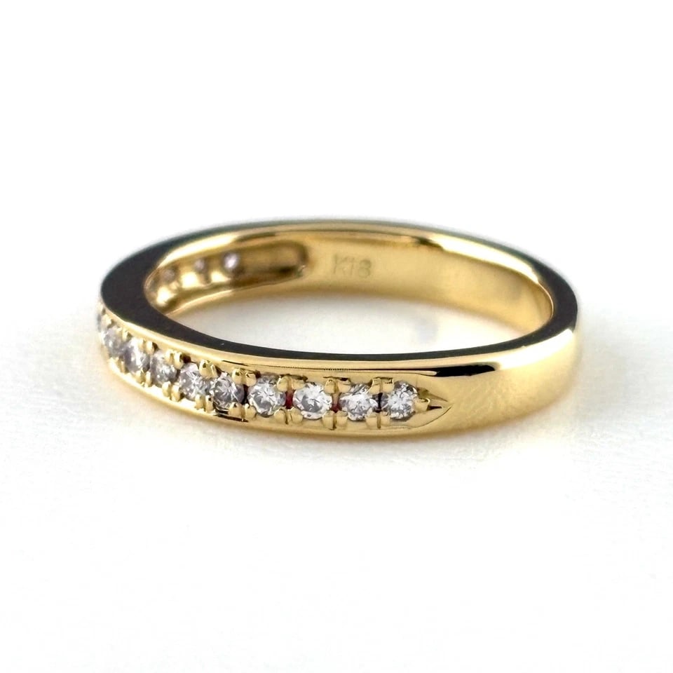 MELEE DIAMOND DESIGN YG YELLOWGOLD RING: melee diamond design YG YellowGold Ring Brand: Unbranded Type/Style: Ring Material: 18K, Main Stone/Creation Natural Color: YellowGold Size: US 6.5 to 7 Accessories: None Accessories Notice: When