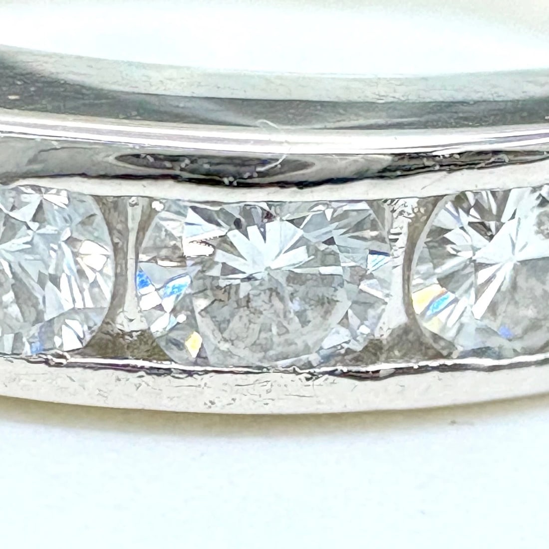MELEE DIAMOND DESIGN PLATINUM RING - 2