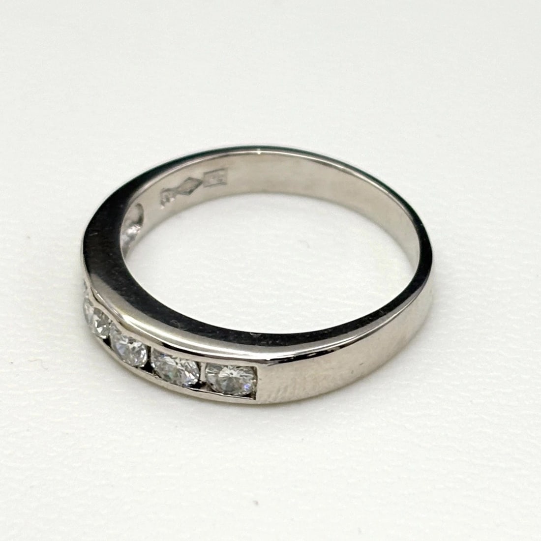 MELEE DIAMOND DESIGN PLATINUM RING - 3
