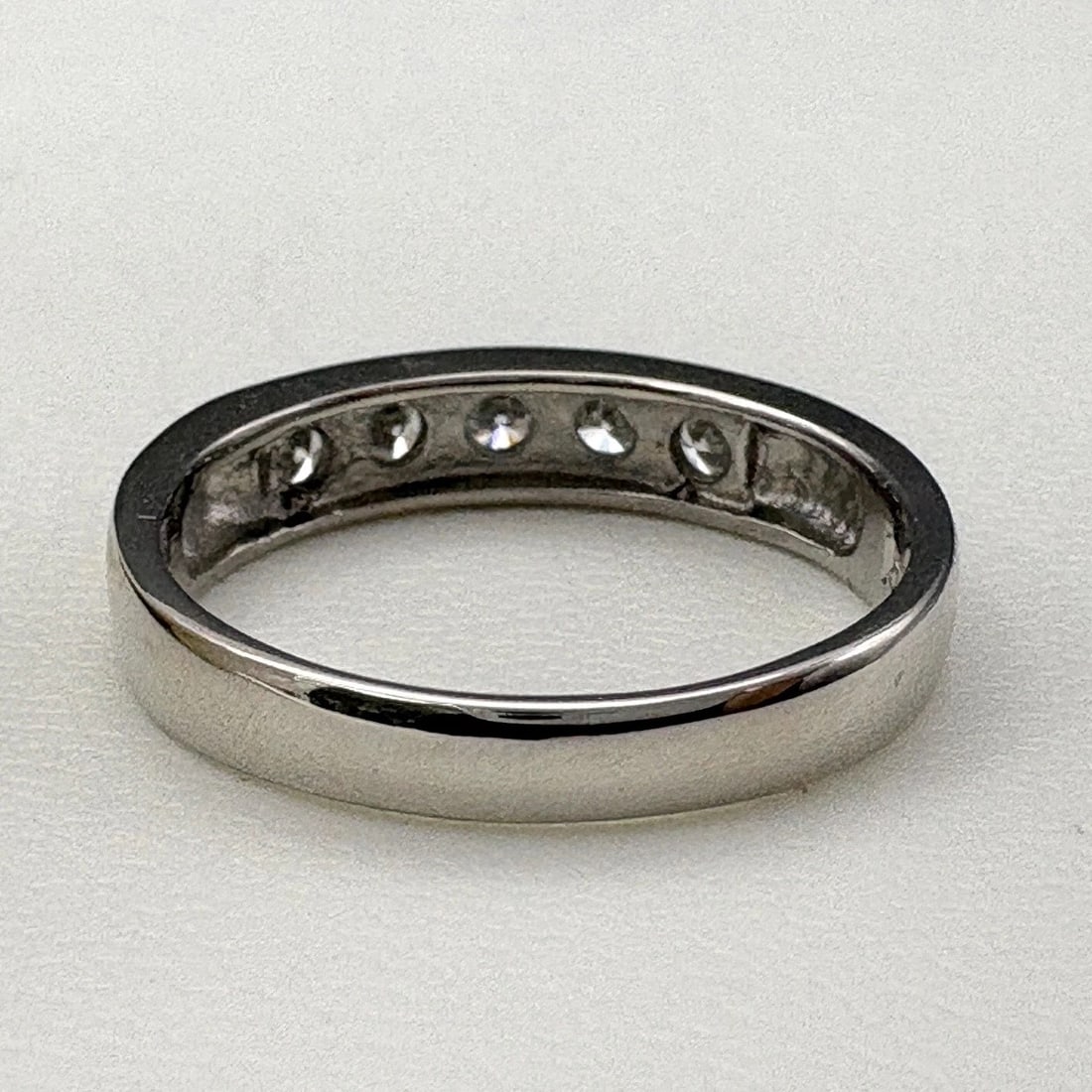 MELEE DIAMOND DESIGN PLATINUM RING - 4