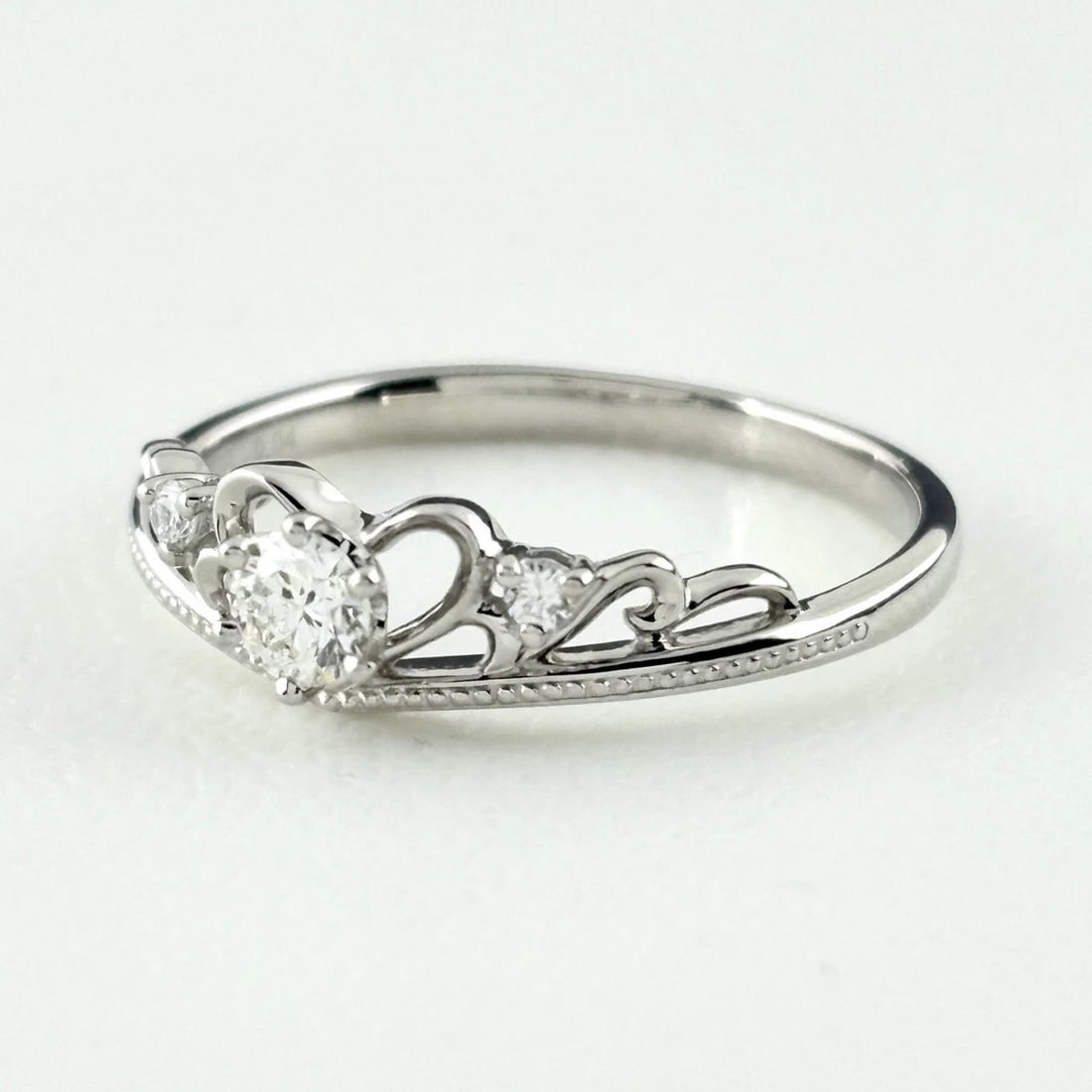 MELEE DIAMOND DESIGN PLATINUM RING: melee diamond design Platinum Ring Brand: Unbranded Type/Style: Ring Material: Pt900, Main Stone/Creation Natural Color: None Size: US 7.5 to 8 Accessories: None Accessories Notice: When p