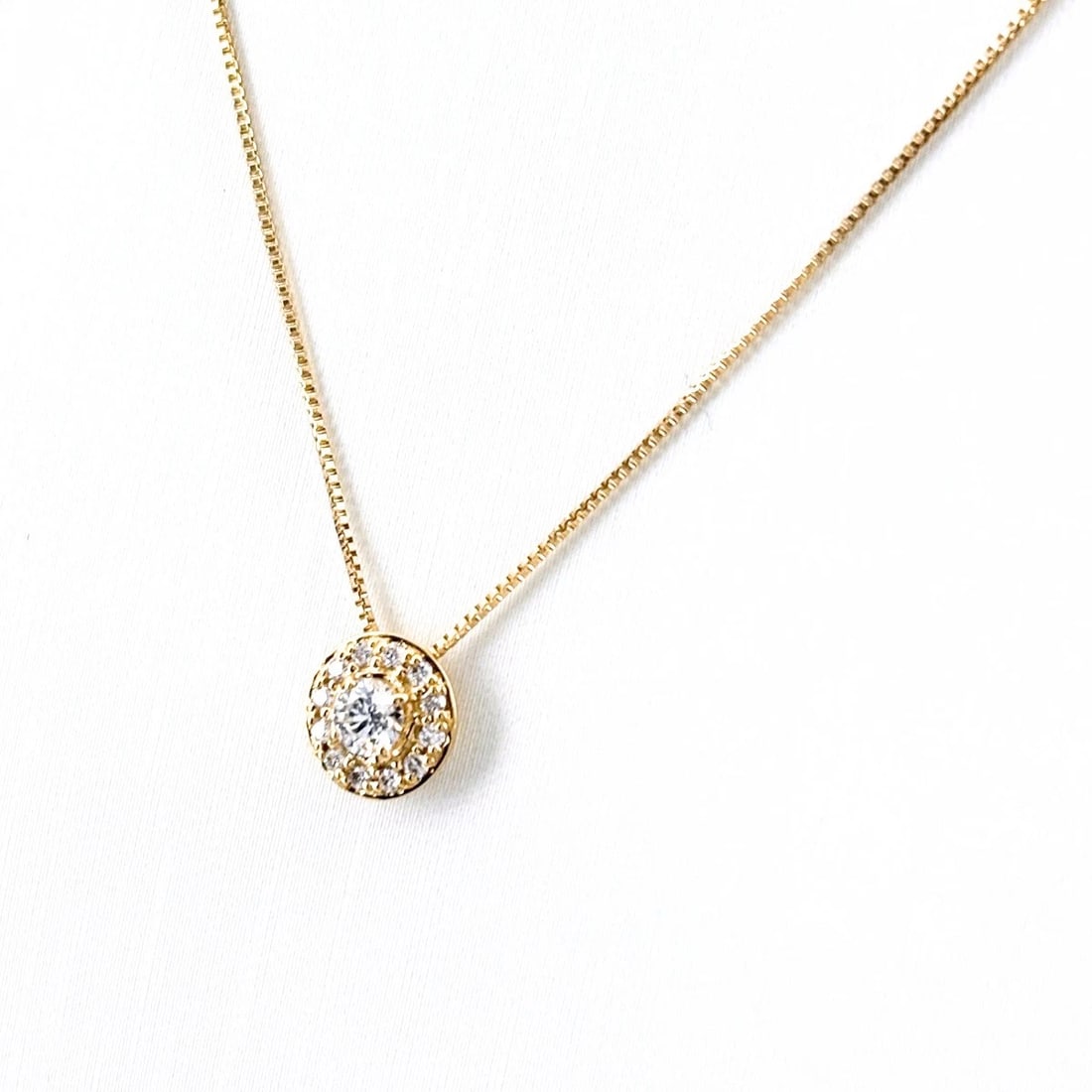 VENDOME AOYAMA MELEE DIAMOND DESIGN YELLOWGOLD PENDANT NECKLACE: VENDOME AOYAMA melee diamond design YellowGold Pendant Necklace Brand: VENDOME AOYAMA Type/Style: Necklace Material: 18KYellowGold, Main Stone/Creation Natural Color: YellowGold Size: Chain / code 43.