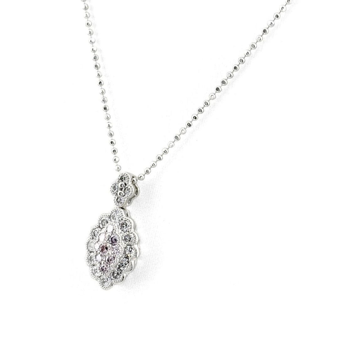 PINK DIAMOND DESIGN WG WHITEGOLD NECKLACE: Pink diamond design WG WhiteGold Necklace Brand: Unbranded Type/Style: Necklace Material: 18K WG, Main Stone/Creation Natural Color: WG Size: Chain / code 40cm(15.7") Chain width 0.8mm(0.0") Pendant s