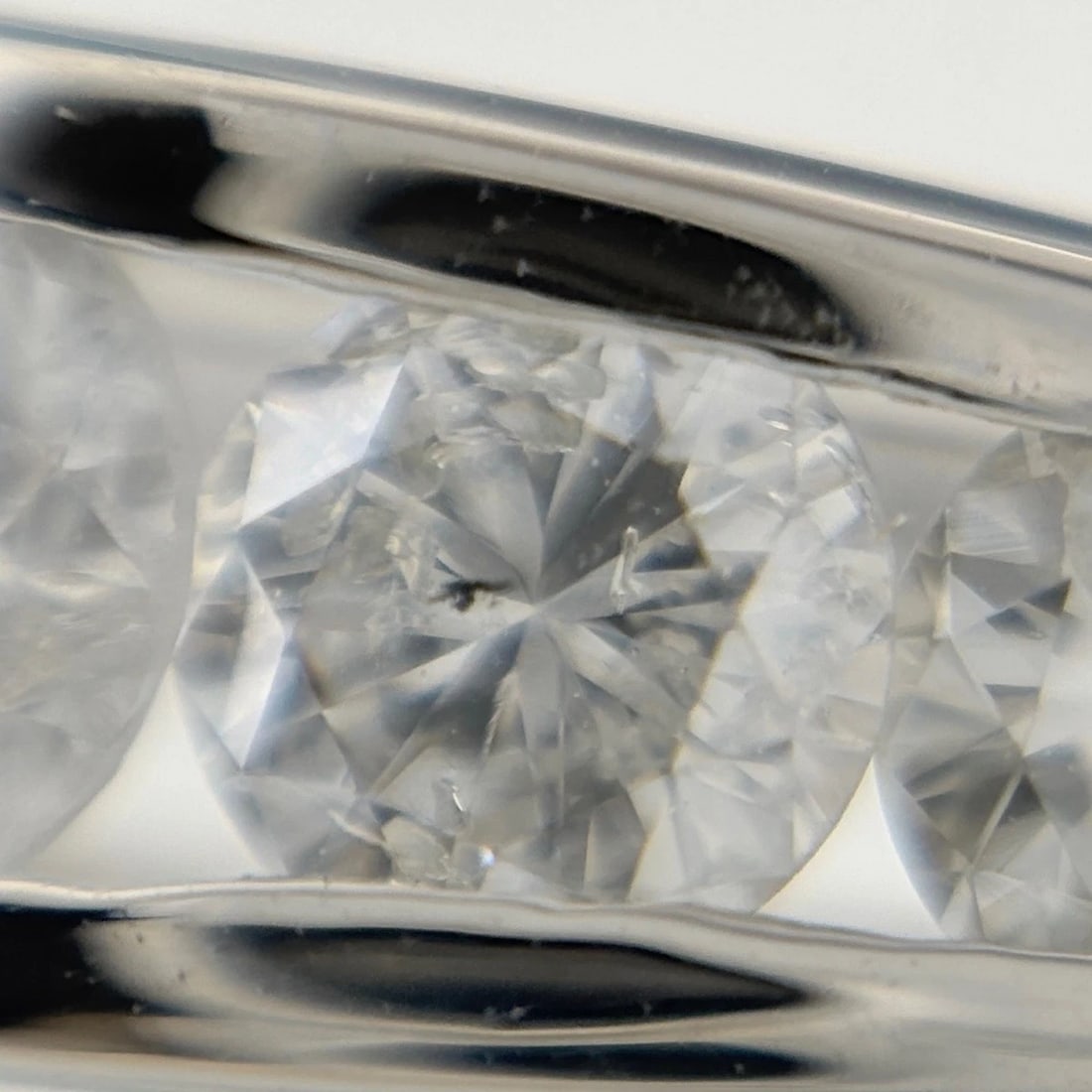 MELEE DIAMOND DESIGN PLATINUM RING: melee diamond design Platinum Ring Brand: Unbranded Type/Style: Ring Material: Pt900, Main Stone/Creation Natural Color: None Size: US 6.5 to 7 Accessories: None Accessories Notice: When p