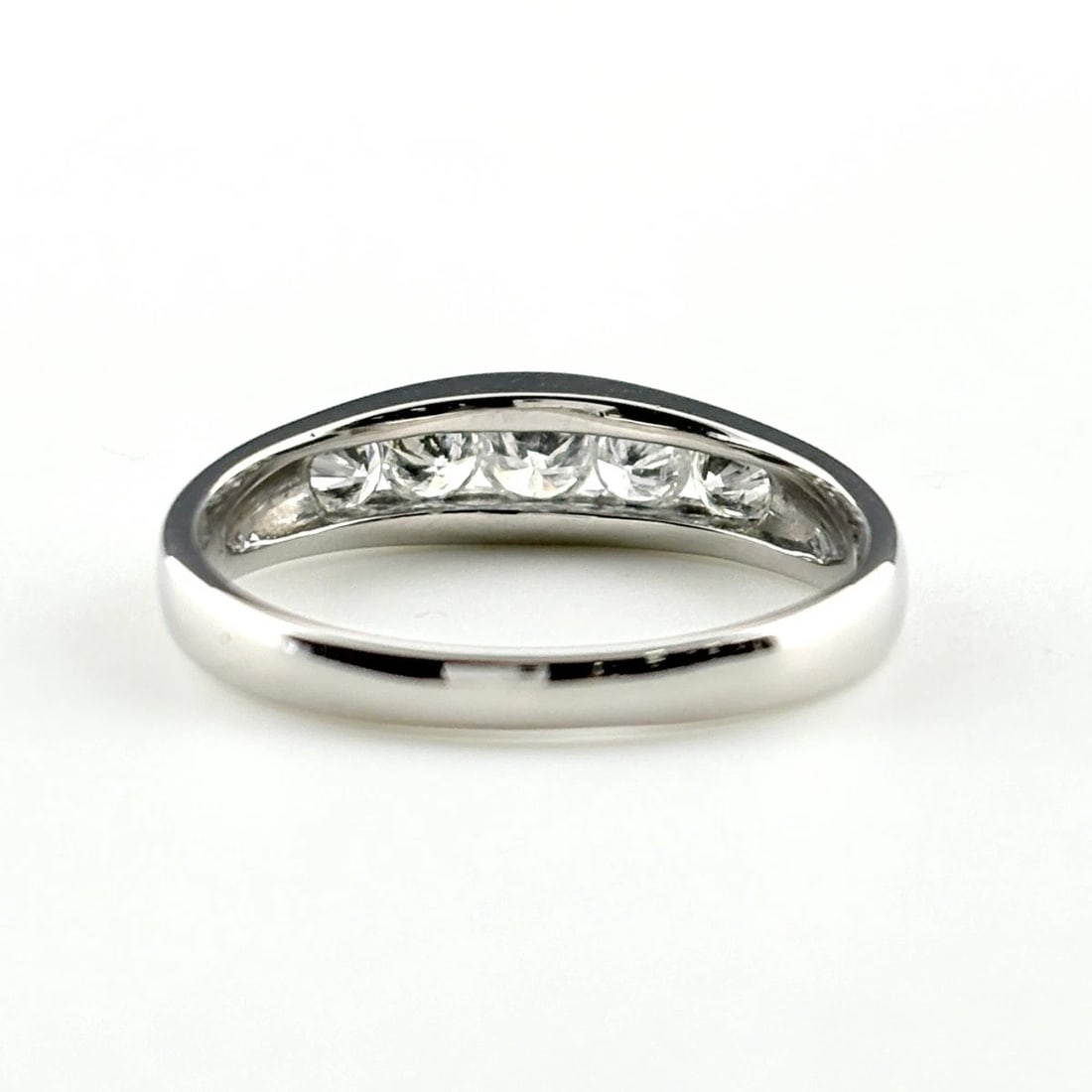 MELEE DIAMOND DESIGN PLATINUM RING - 2