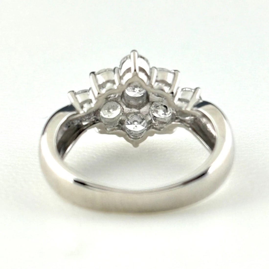 MELEE DIAMOND DESIGN PLATINUM RING - 4