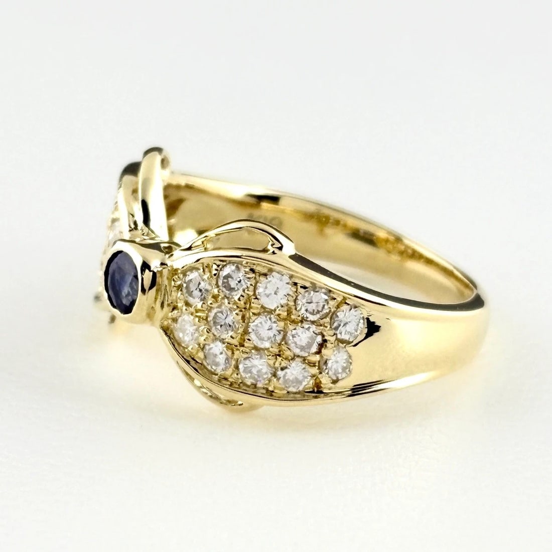 SAPPHIRE DESIGN YG YELLOWGOLD MELEE DIAMOND RING (1 of 5)