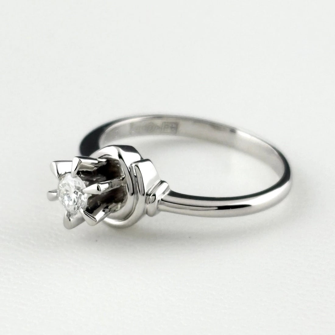 DIAMOND DESIGN PLATINUM RING - 3