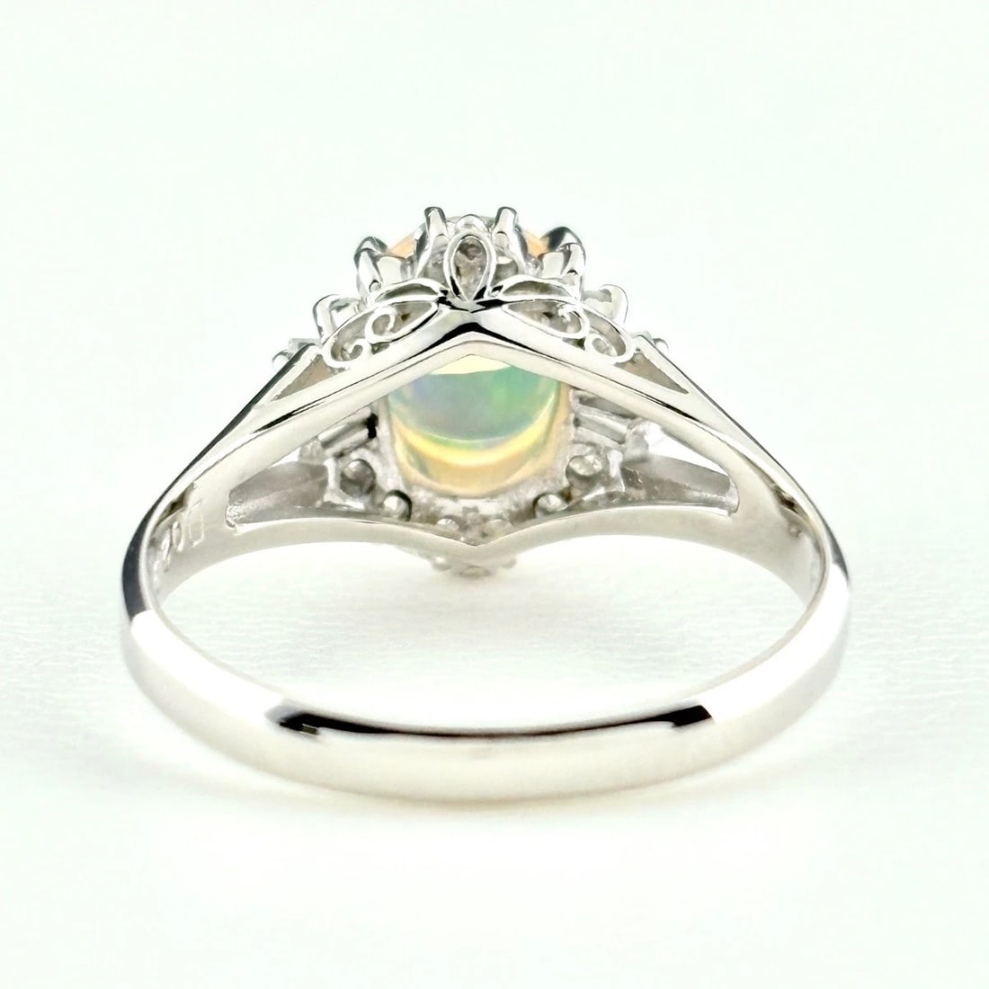 OPAL DESIGN PLATINUM MELEE DIAMOND RING - 4