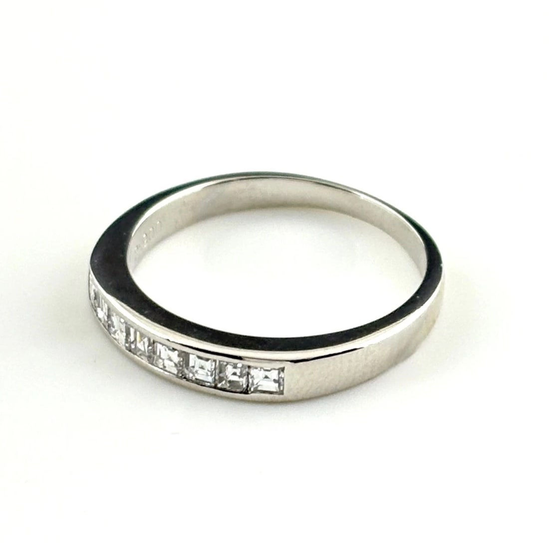 MELEE DIAMOND DESIGN PLATINUM RING: melee diamond design Platinum Ring Brand: Unbranded Type/Style: Ring Material: Pt900, Main Stone/Creation Natural Color: None Size: US 6.5 Accessories: None Accessories Notice: When purchasing