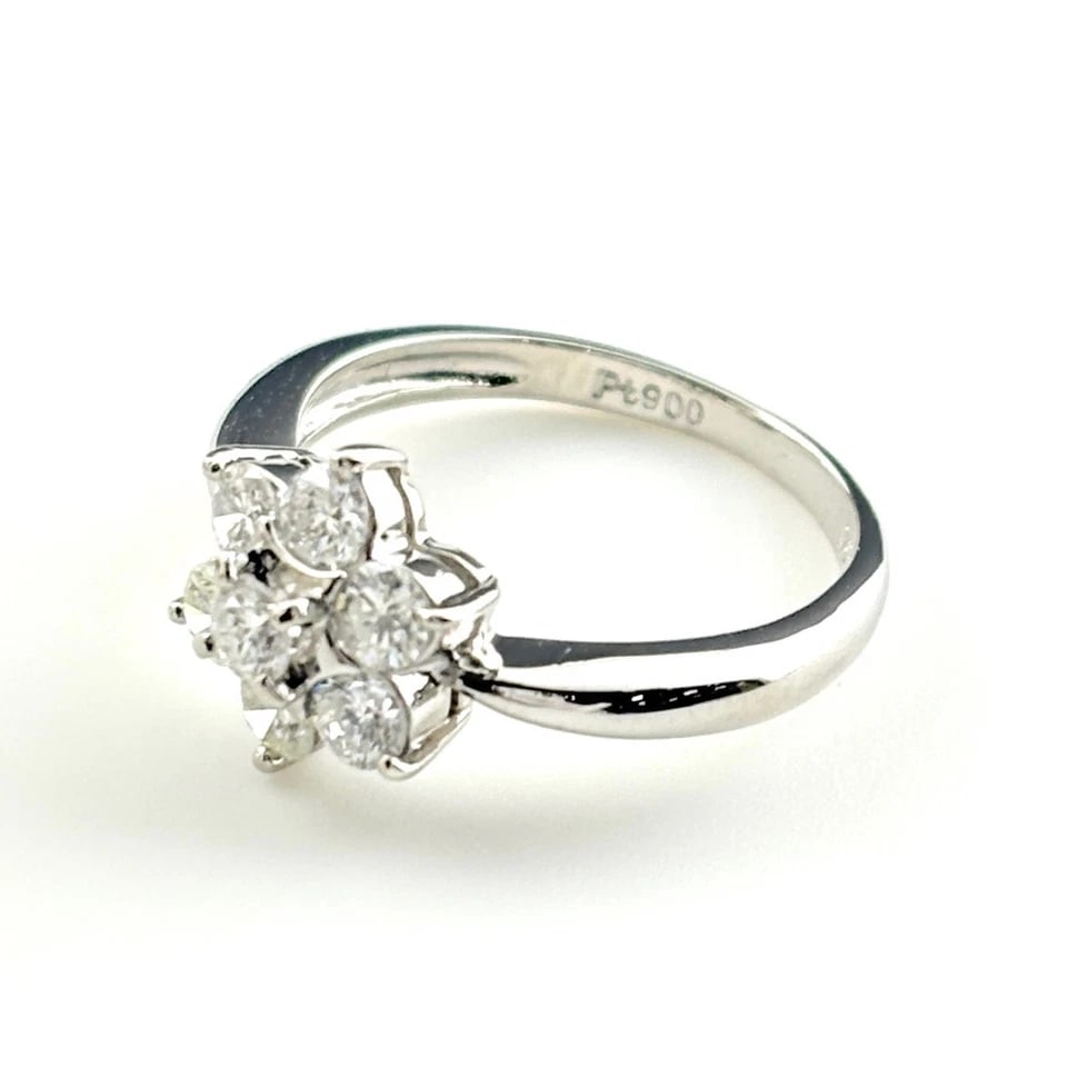 MELEE DIAMOND DESIGN PLATINUM RING: melee diamond design Platinum Ring Brand: Unbranded Type/Style: Ring Material: Pt900, Main Stone/Creation Natural Color: None Size: US 3.5 Accessories: None Accessories Notice: When purchasing