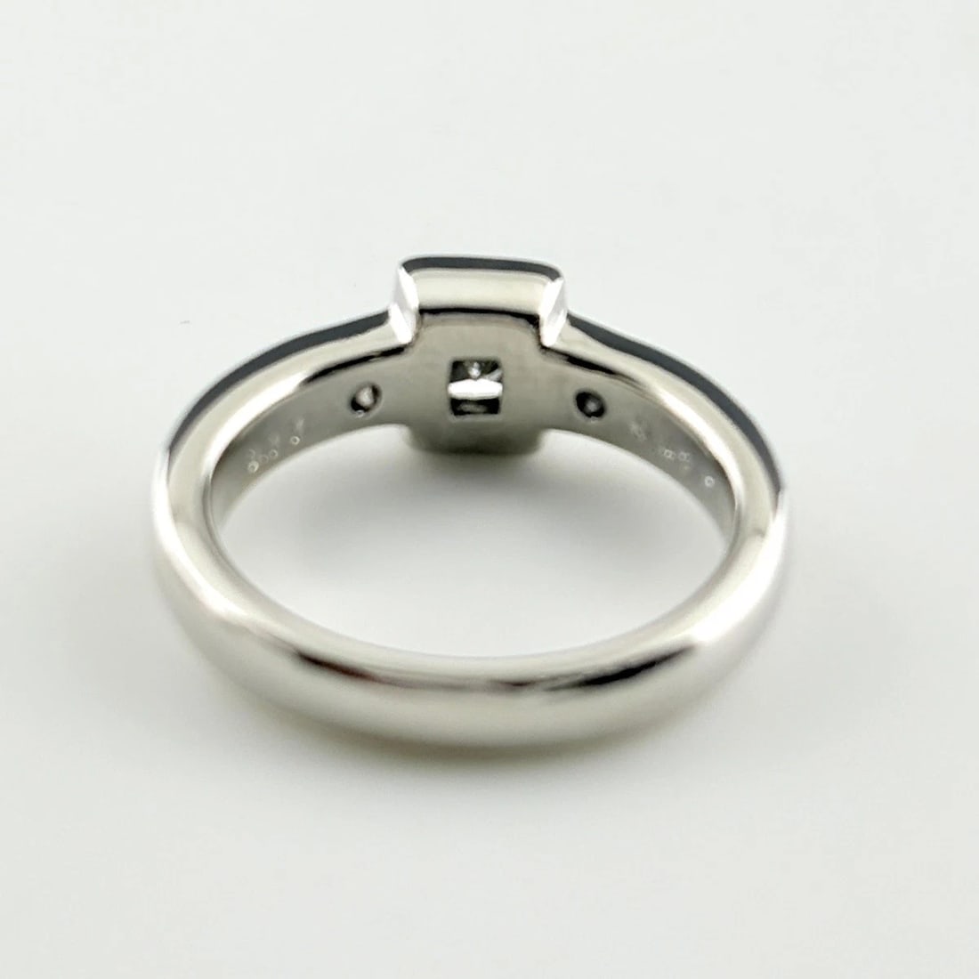 DIAMOND DESIGN PLATINUM MELEE RING - 3