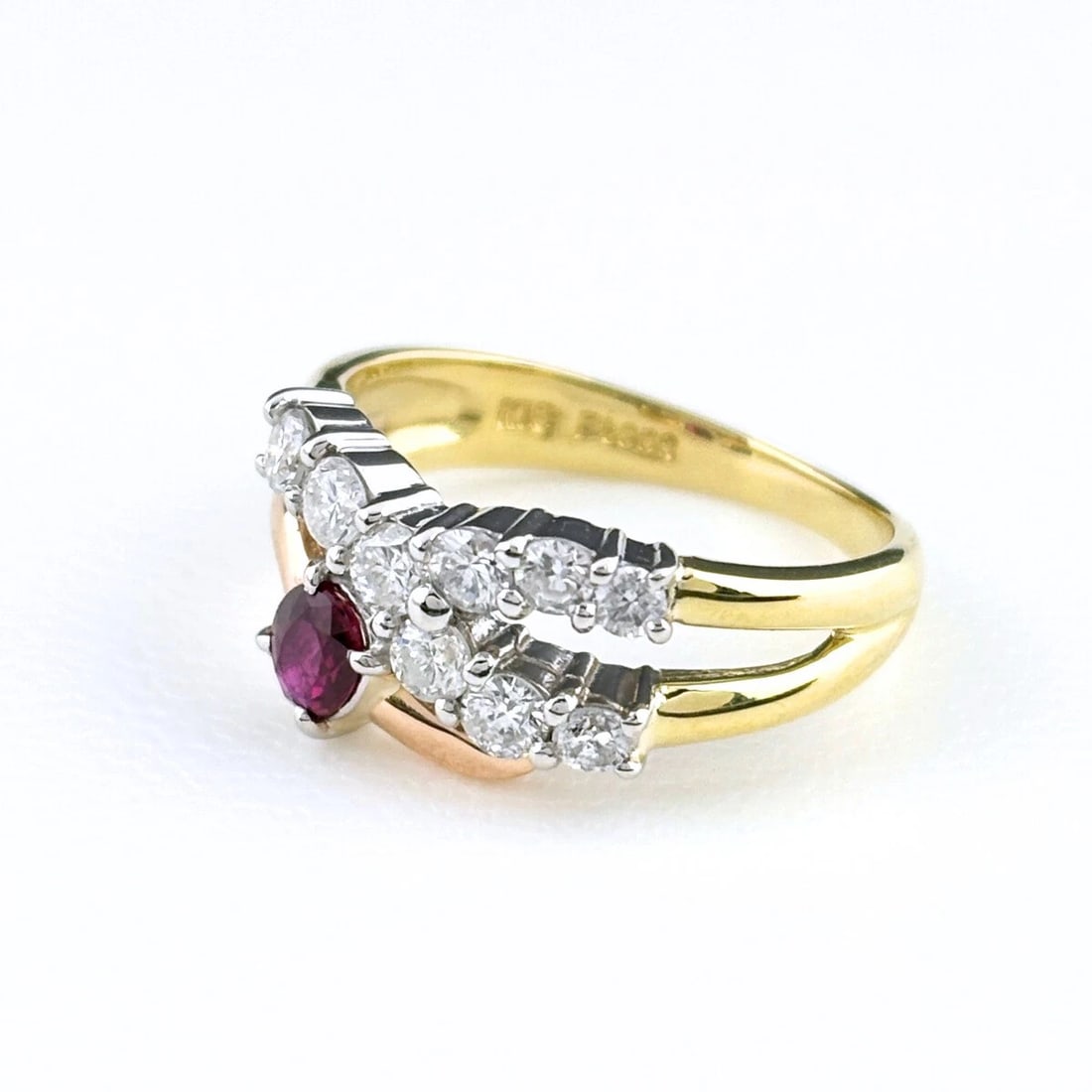 RUBY DESIGN YELLOW GOLD PINK GOLD PLATINUM RING MELEE DIAMOND: ruby design Yellow Gold Pink Gold Platinum Ring Melee Diamond Brand: Unbranded Type/Style: Ring Material: 18KYGPG Pt900, Main Stone/Creation Natural Color: Pink GoldYellowGold Size: US 4.5 to 5