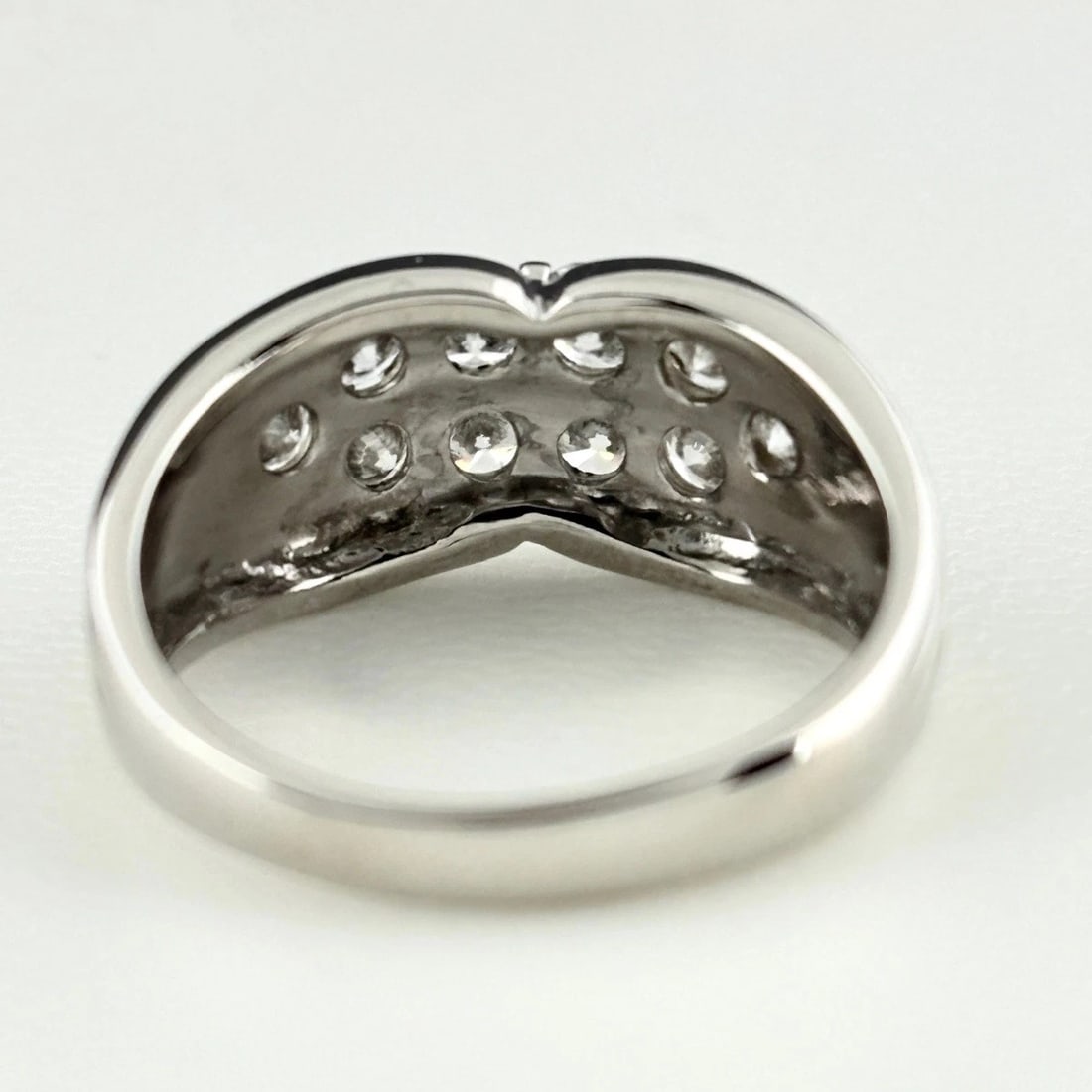 MELEE DIAMOND DESIGN PLATINUM RING - 4
