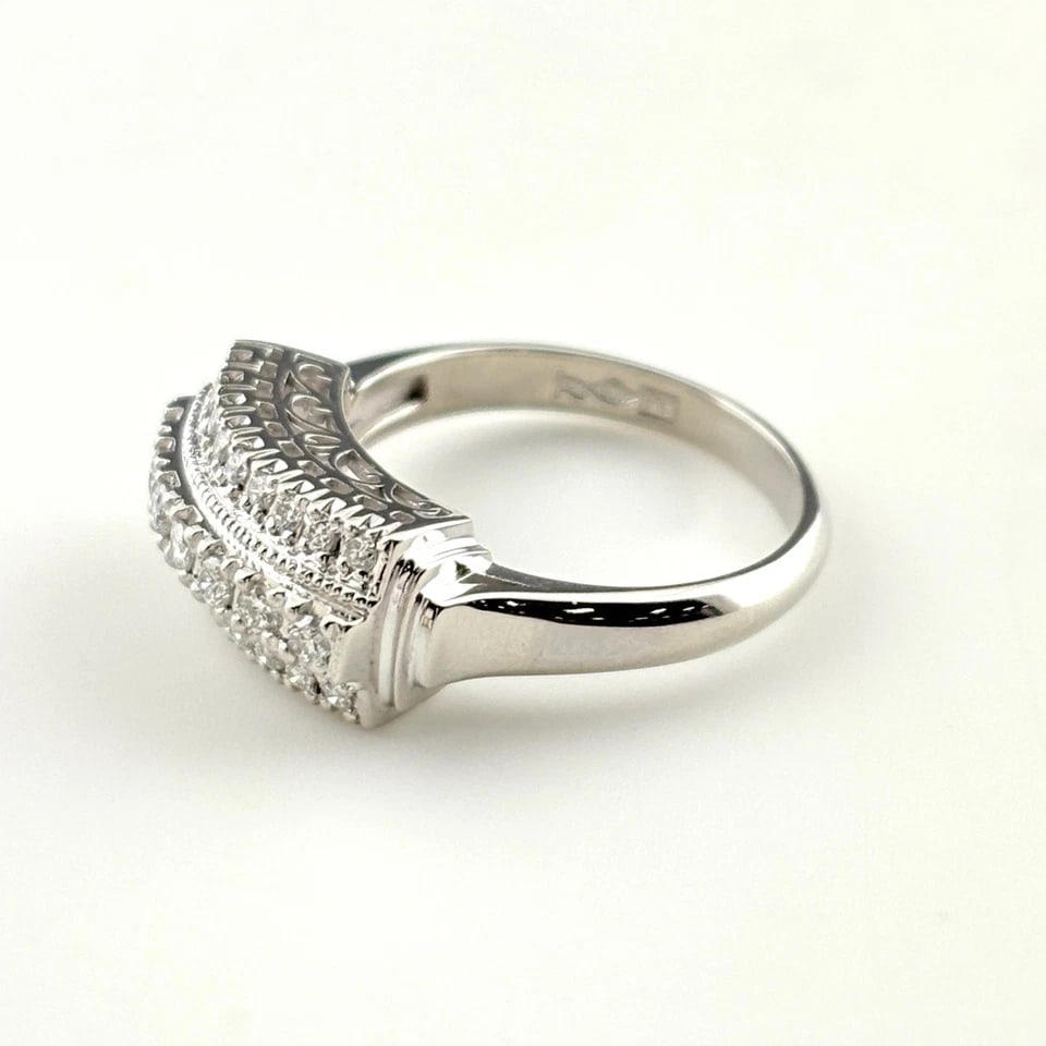 MELEE DIAMOND DESIGN PLATINUM RING: melee diamond design Platinum Ring Brand: Unbranded Type/Style: Ring Material: Platinum900, Main Stone/Creation Natural Color: None Size: US 6 to 6.5 Accessories: None Accessories Notice: When