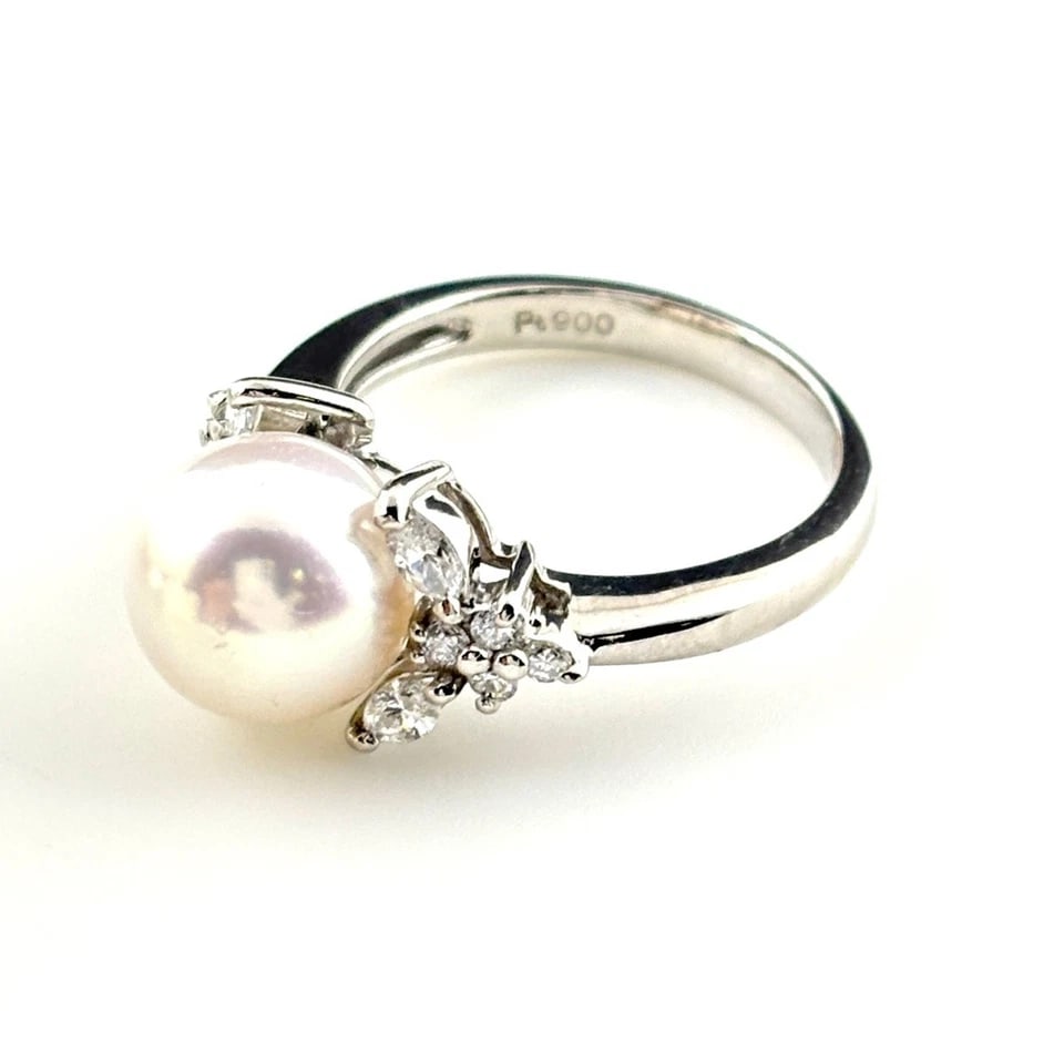 PEARL DESIGN PLATINUM MELEE DIAMOND RING: pearl design Platinum melee diamond Ring Brand: Unbranded Type/Style: Ring Material: Pt900, Main Stone/Creation Pearl Color: None Size: US 5.5 to 6 Accessories: None Accessories Notice: When
