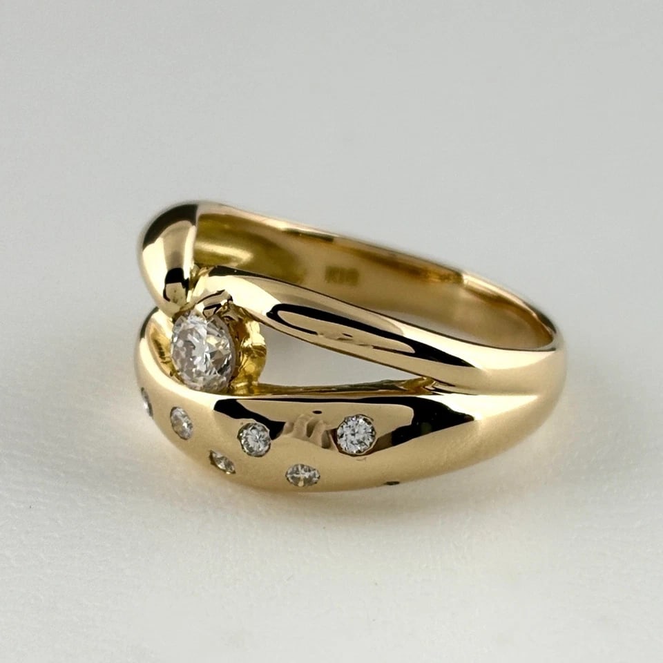 DIAMOND DESIGN YG YELLOWGOLD RING: diamond design YG YellowGold Ring Brand: Unbranded Type/Style: Ring Material: 18K, Main Stone/Creation Natural Color: YellowGold Size: US 6.5 to 7 Accessories: None Accessories Notice: Whe