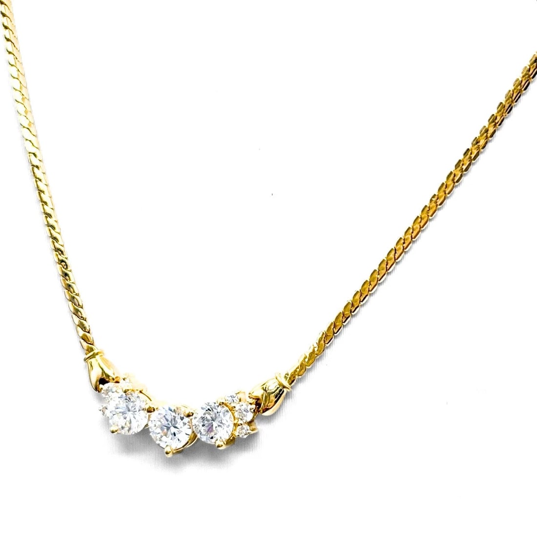 MELEE DIAMOND DESIGN NECKLACE YELLOWGOLD PENDANT: melee diamond design necklace YellowGold Pendant Brand: Unbranded Type/Style: Necklace Material: 18KYellowGold, Main Stone/Creation Natural Color: YellowGold Size: Chain / code 43cm(16.9") Chain width