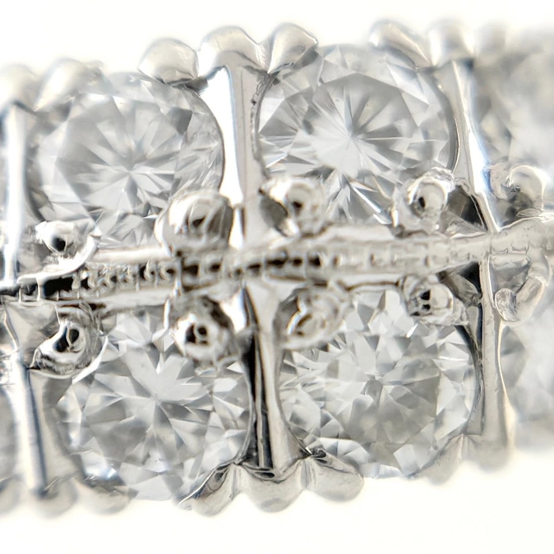 MELEE DIAMOND DESIGN PLATINUM RING - 2
