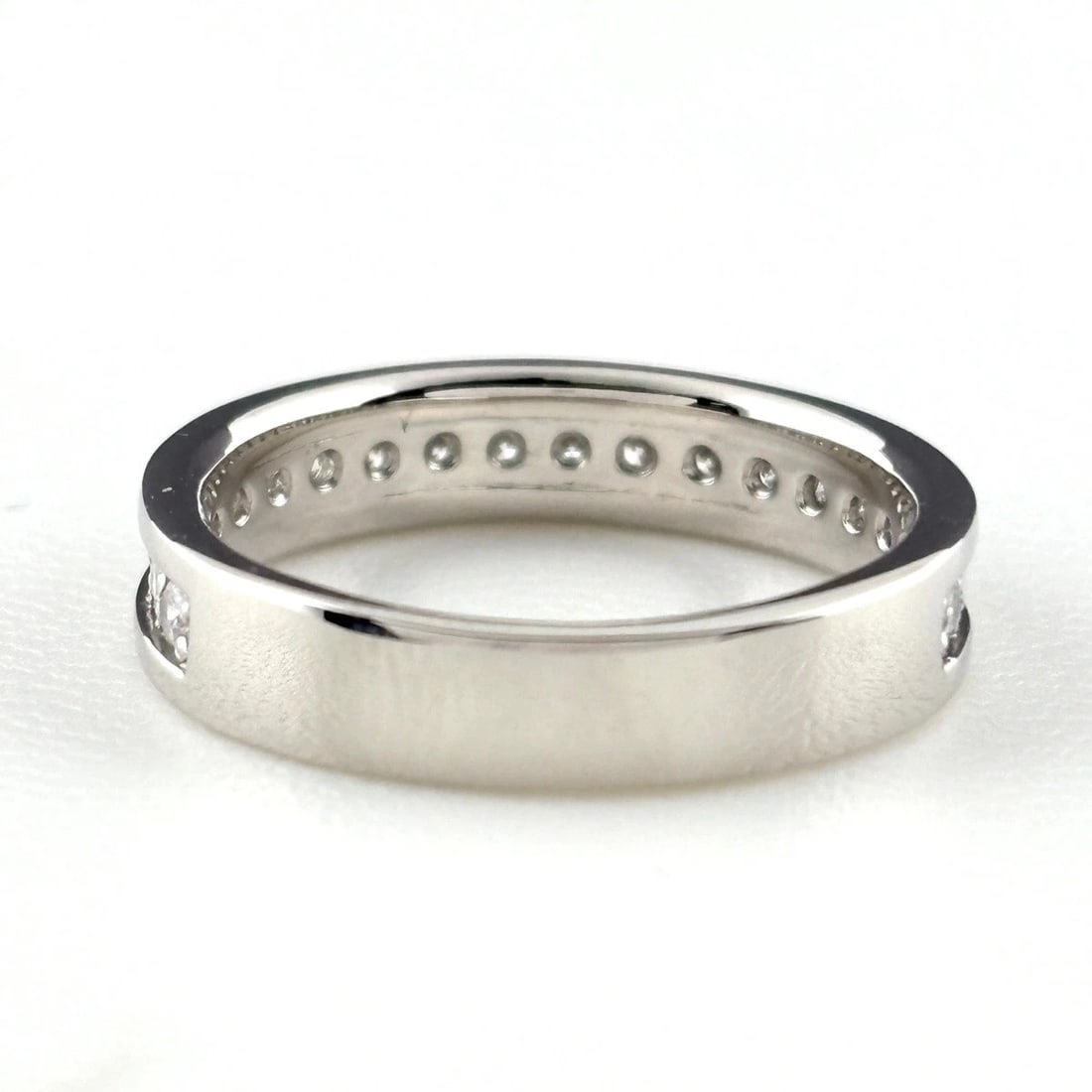 MELEE DIAMOND DESIGN PLATINUM RING - 2