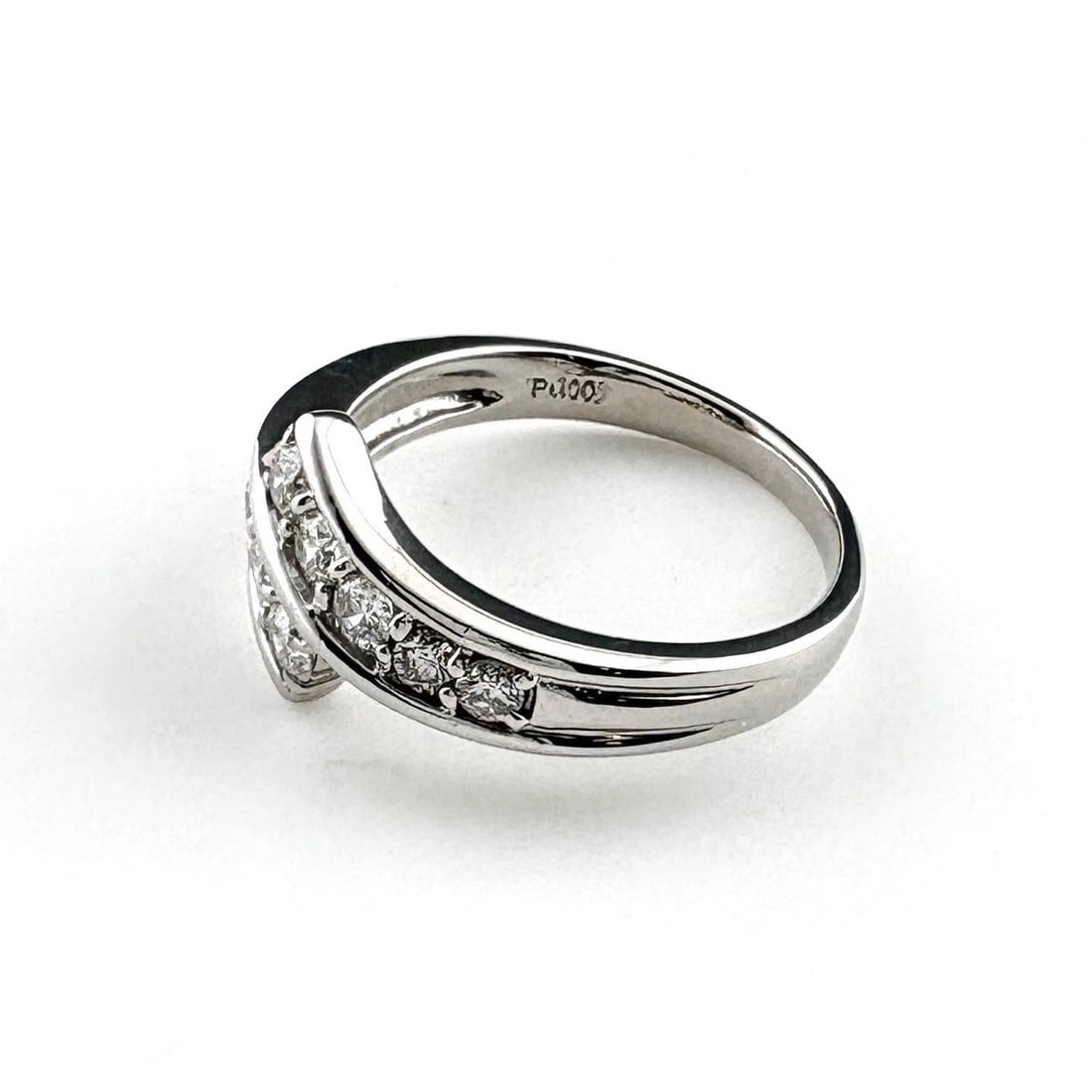 MELEE DIAMOND DESIGN PLATINUM RING - 3