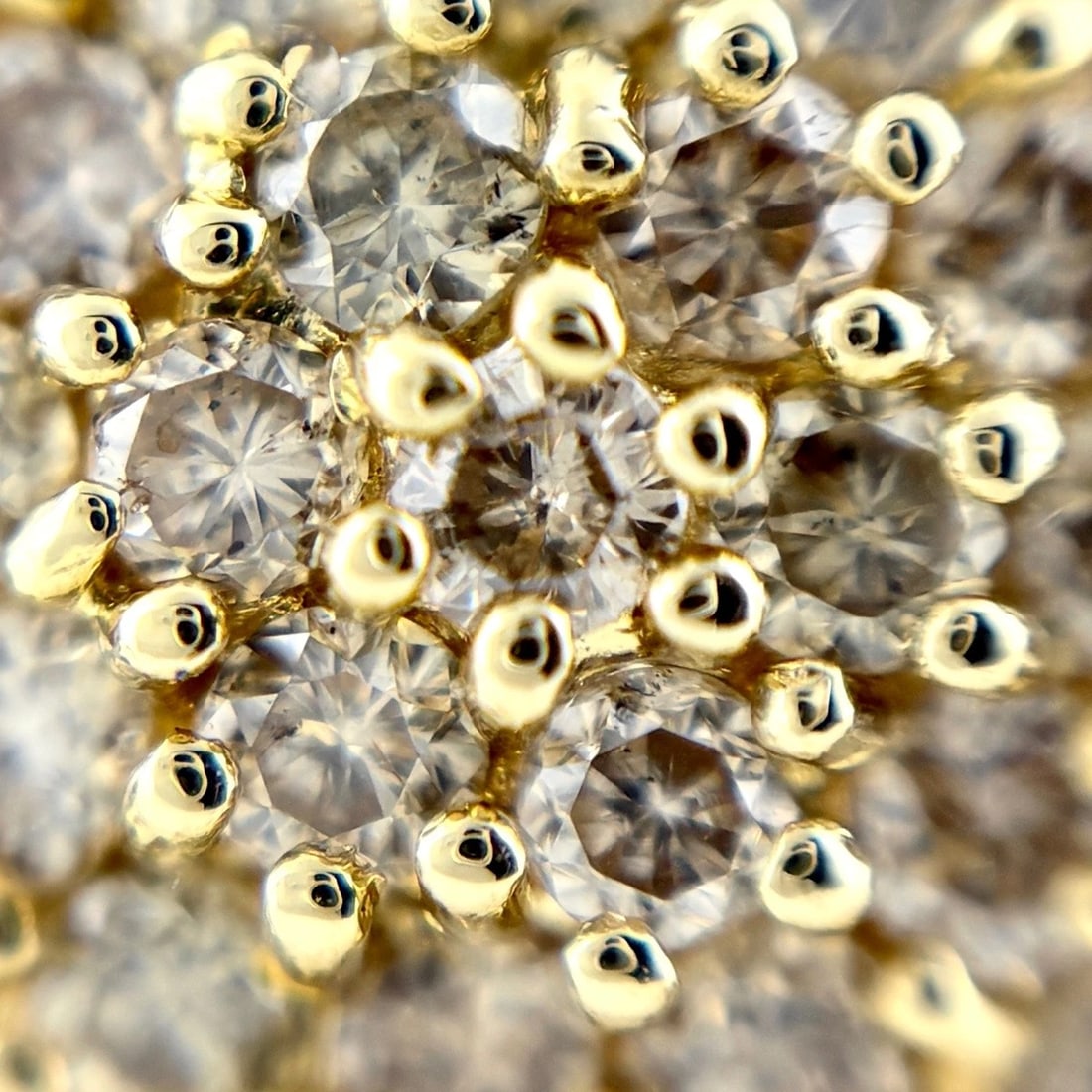 YELLOWGOLD RING18K DIAMOND: YellowGold Ring18K diamond Brand: Unbranded Type/Style: Ring Material: 18KYellowGold, Main Stone/Creation Natural Color: YellowGold Size: US 6.5 to 7 Accessories: None Accessories Notice: When