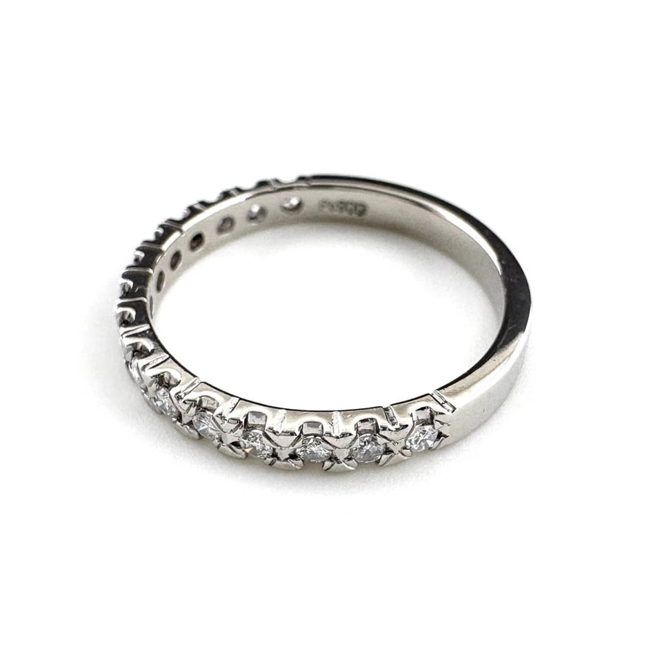 MELEE DIAMOND DESIGN PLATINUM RING: melee diamond design Platinum Ring Brand: Unbranded Type/Style: Ring Material: Pt900, Main Stone/Creation Natural Color: None Size: US 6.5 Accessories: None Accessories Notice: When purchasing