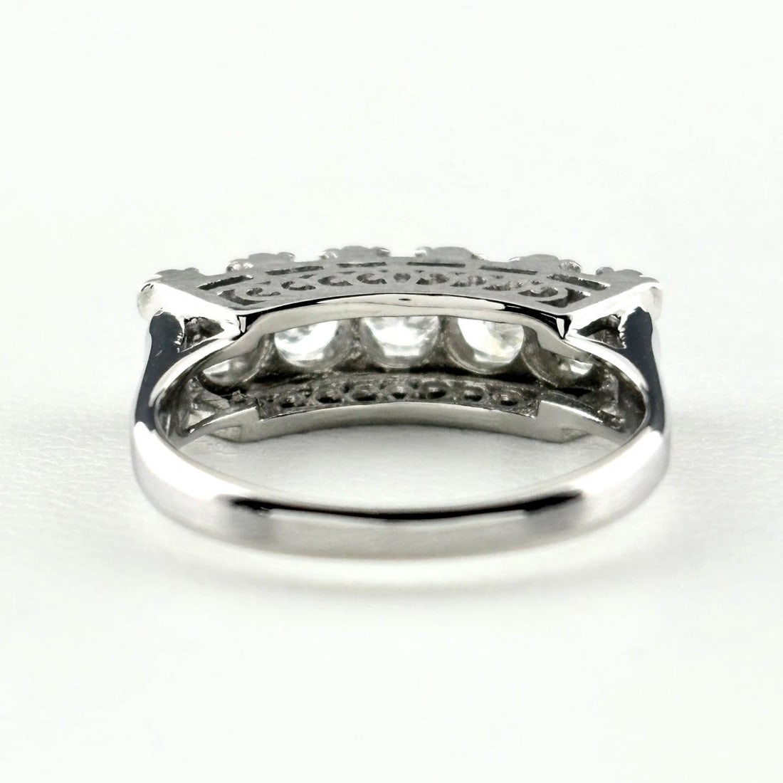 MELEE DIAMOND DESIGN PLATINUM RING - 3