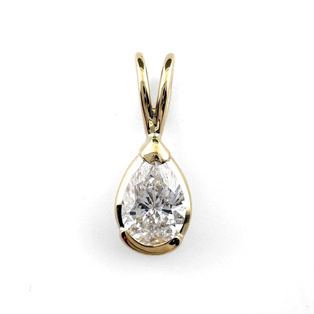 DIAMOND DESIGN YELLOWGOLD PENDANT HEAD: Diamond Design YellowGold Pendant Head Brand: Unbranded Type/Style: Pendant Head Material: 18KYG, Main Stone/Creation Natural Color: YellowGold Size: Total length of the pendant head including a bail