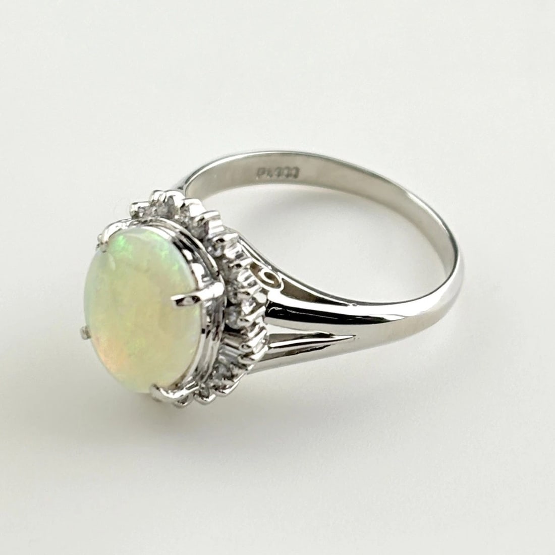 OPAL DESIGN PLATINUM MELEE DIAMOND RING - 4
