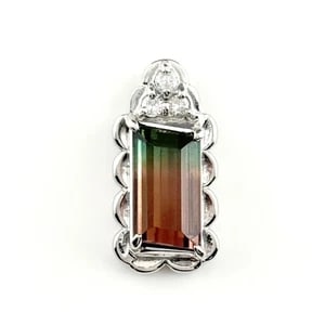 TOURMALINE PLATINUM MELEE DIAMOND PENDANT: Tourmaline Platinum melee diamond Pendant Brand: Unbranded Type/Style: Pendant Head Material: Pt900, Main Stone/Creation Tourmaline?diamond Color: None Size: Pendant size 20.6?10.2mm(0.8") Inside