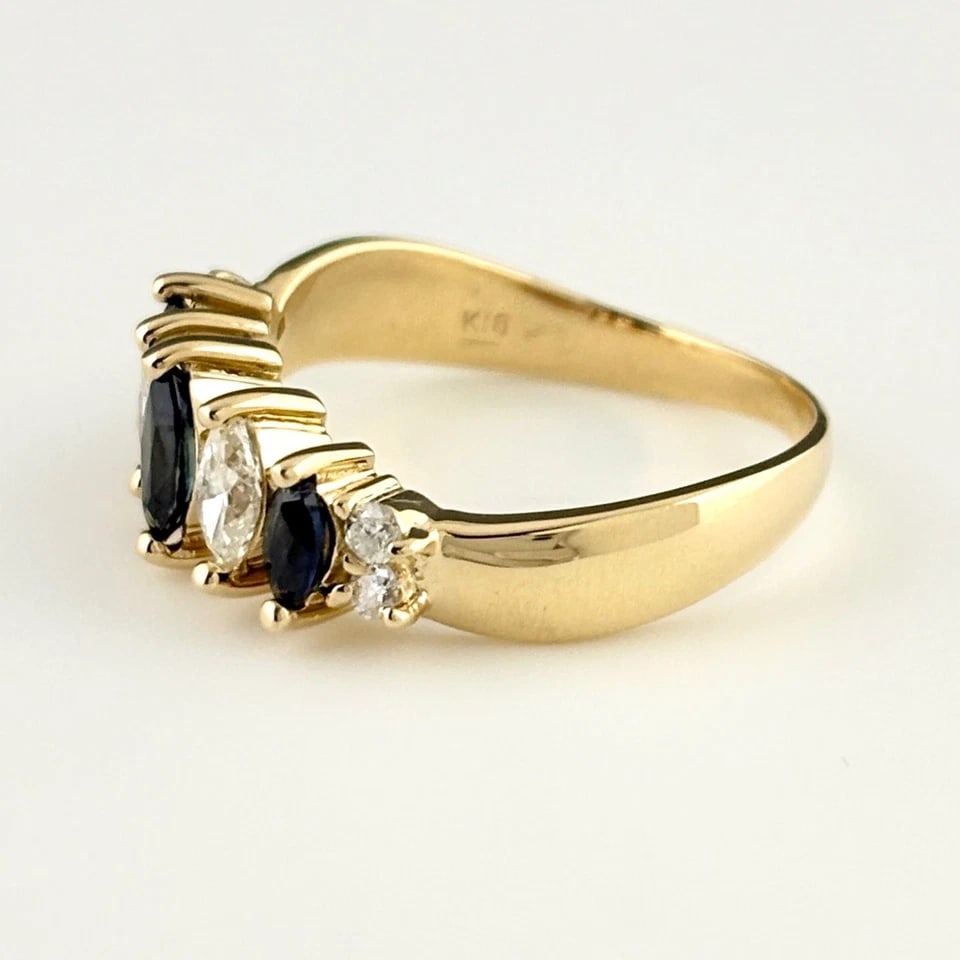 SAPPHIRE DESIGN YG YELLOWGOLD MELEE DIAMOND RING: sapphire design YG YellowGold melee diamond Ring Brand: Unbranded Type/Style: Ring Material: 18KYellowGold, Main Stone/Creation Sapphire Diamond Color: YellowGold Size: US 6 to 6.5 Accessories: No