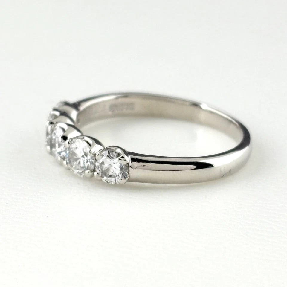 MELEE DIAMOND DESIGN PLATINUM RING: melee diamond design Platinum Ring Brand: Unbranded Type/Style: Ring Material: Platinum900, Main Stone/Creation Natural Color: None Size: US 7.5 to 8 Accessories: None Accessories Notice: