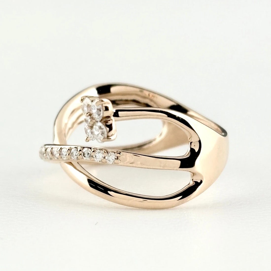 PINK GOLD RING18K DIAMOND: pink gold Ring18K diamond Brand: Unbranded Type/Style: Ring Material: PG 18K, Main Stone/Creation Natural Color: PG Size: US 7.5 to 8 Accessories: None Accessories Notice: When purchasing