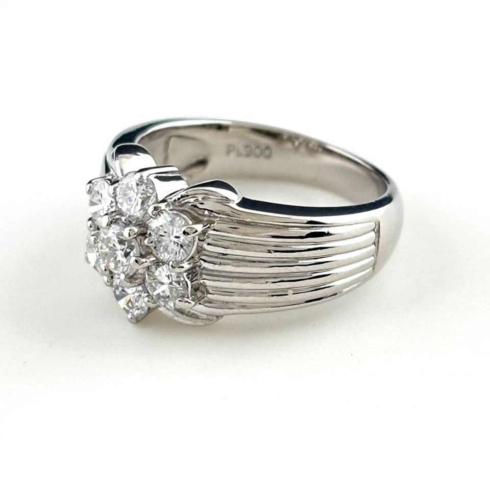 MELEE DIAMOND DESIGN PLATINUM RING: melee diamond design Platinum Ring Brand: Unbranded Type/Style: Ring Material: Pt900, Main Stone/Creation Natural Color: None Size: US 6.5 Accessories: None Accessories Notice: When purcha